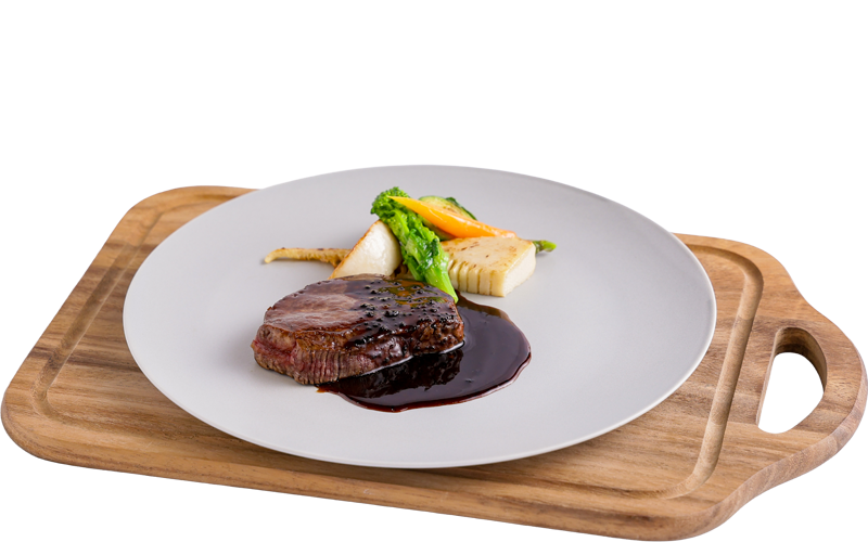 黒毛和牛フィレ肉のポワレ トリュフソース　～春野菜のエチュベを添えて～